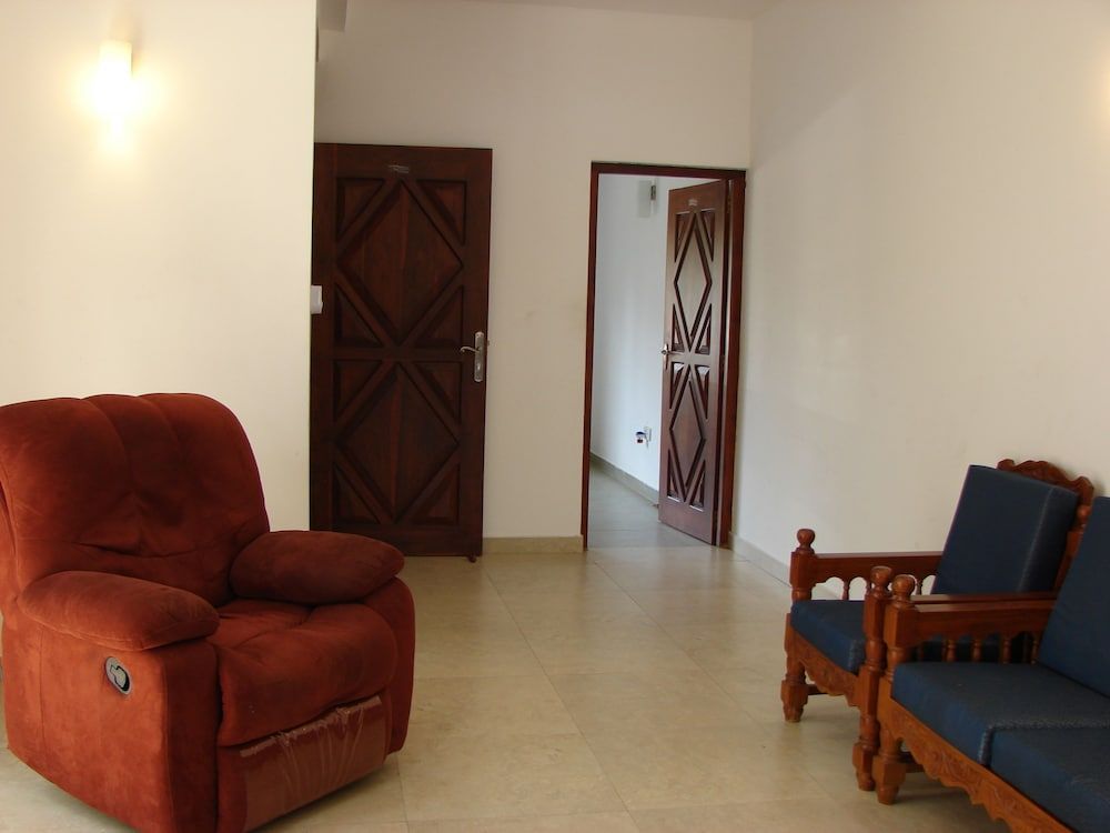 Ocean Breeze Apartment Colombo Family Apartment, 4 Bedrooms, Beachside 5