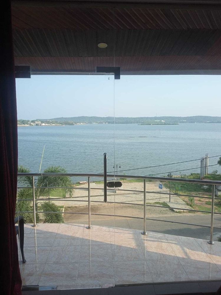 Villa Hotel Deluxe Double Room, 1 Queen Bed, Balcony, Bay View 12