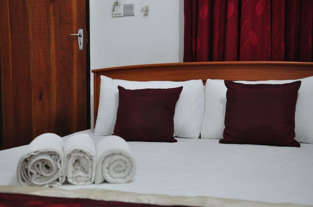 Villa Hotel Deluxe Double Room, 1 Queen Bed, Balcony, Bay View 10
