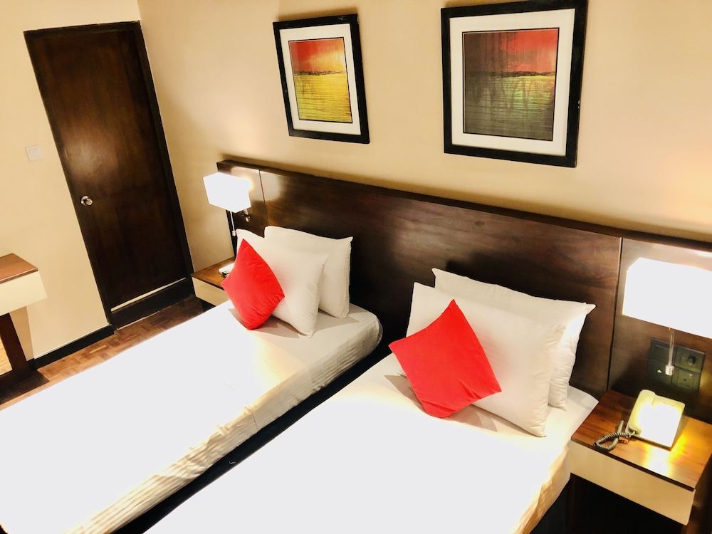 Tropic Inn - Mount Lavinia Standard Twin Room 4