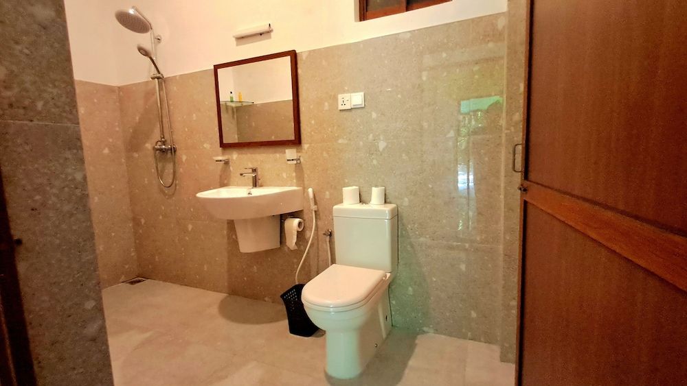 Jaga Bay Resort Standard Room with Pool View 4