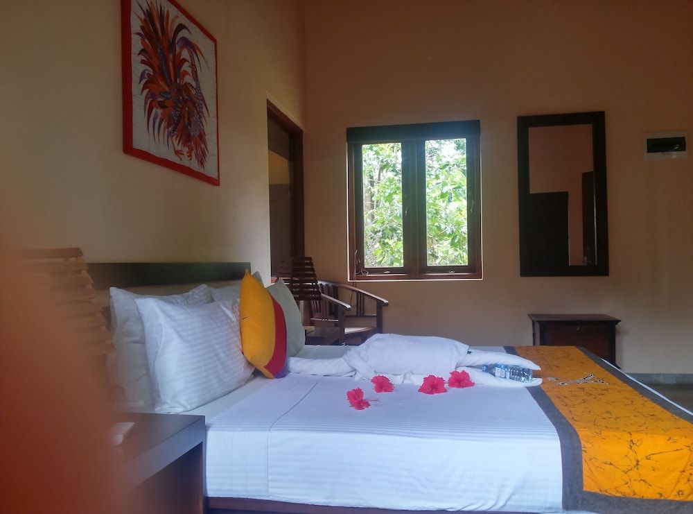 Deluxe Bungalow, 1 Queen Bed, Garden View