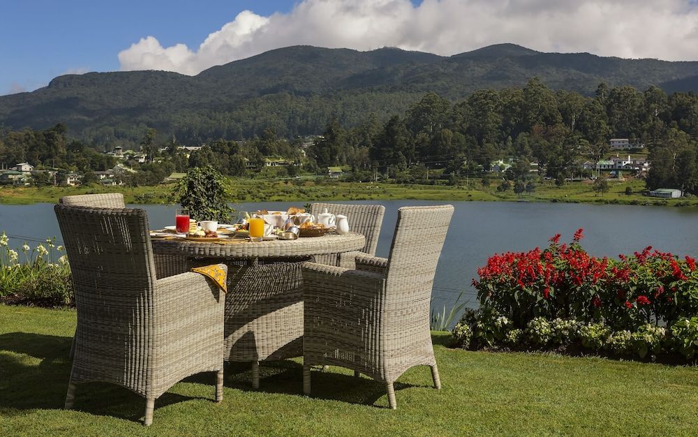 undefined Hill Rise Luxury Villa & Stables by Edwards Collection 9