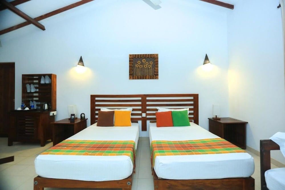 Royal Retreat Sigiriya Superior Chalet, Garden View 4