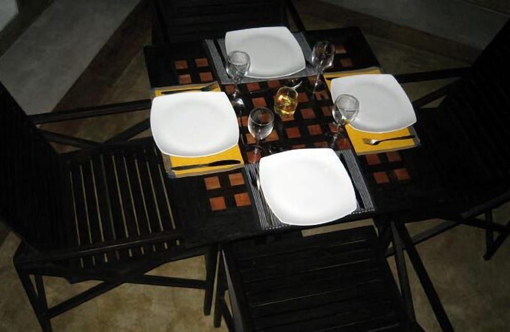 undefined Sandalwood 7