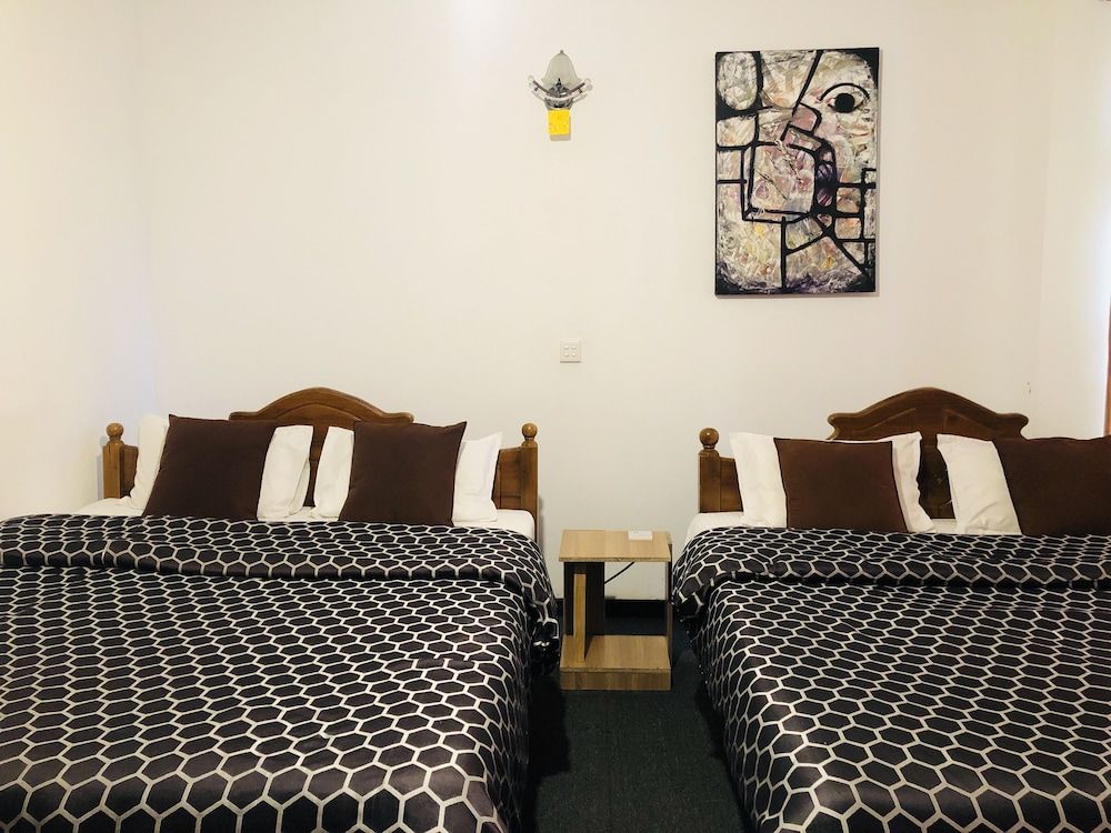 Royal Mount Hotel Quadruple Room 11