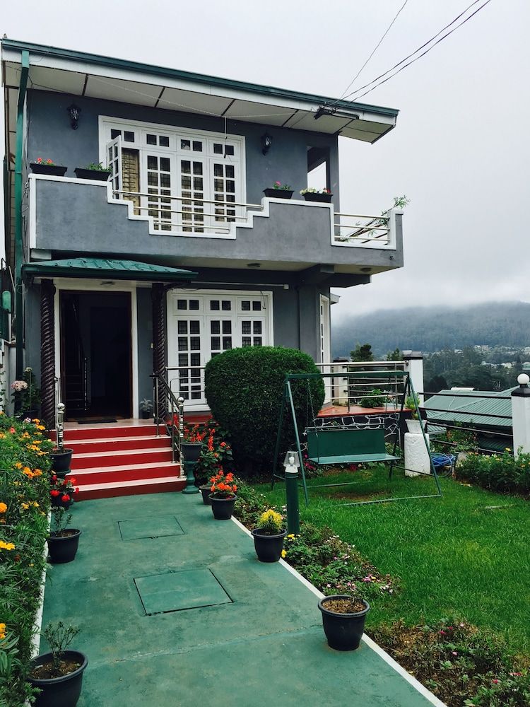 undefined Royal Mount Hotel 6