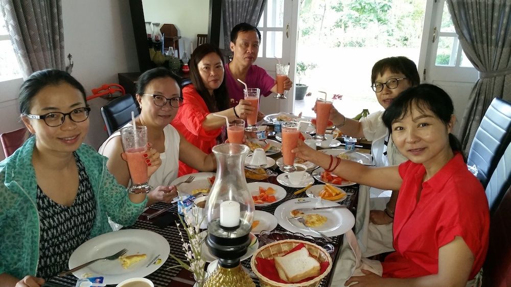 undefined Notting Hill Country House 5