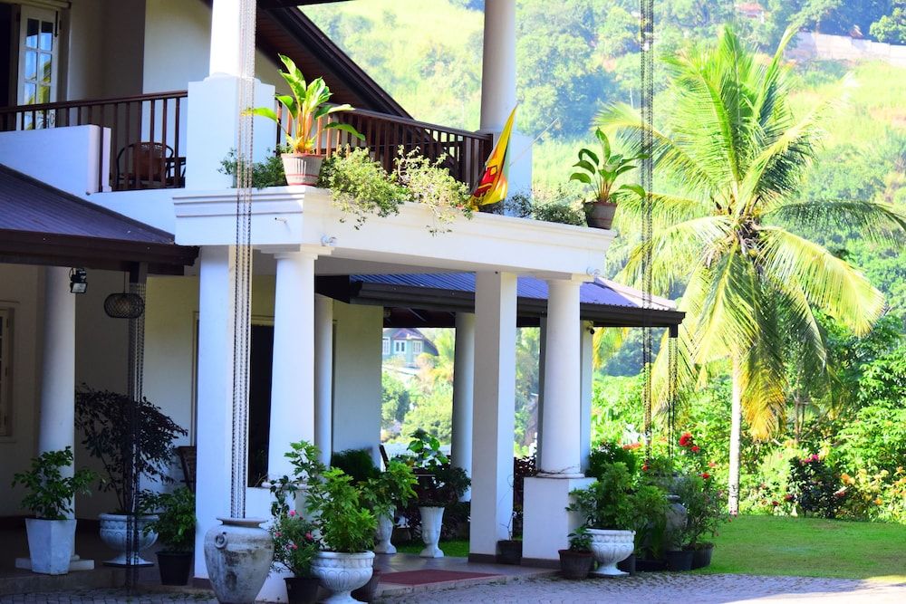 undefined Notting Hill Country House 2