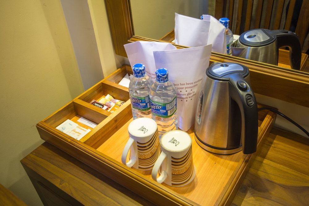 Hill Pride City Hotel Standard Triple Room, Multiple Beds 5