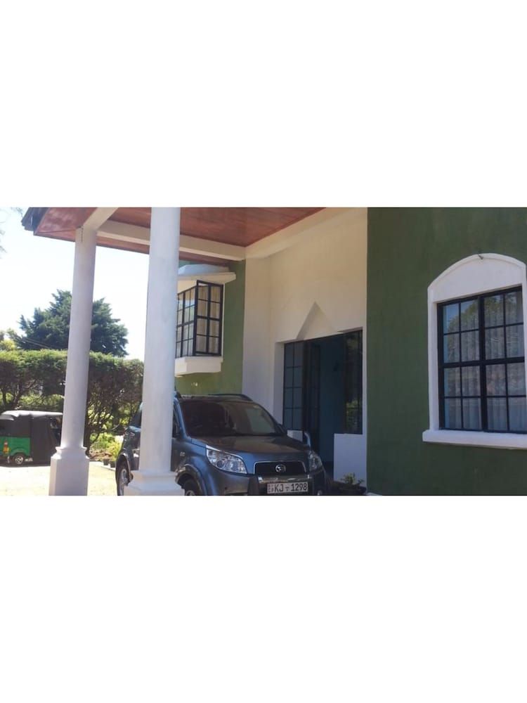 undefined Vista Winkfield Holidays