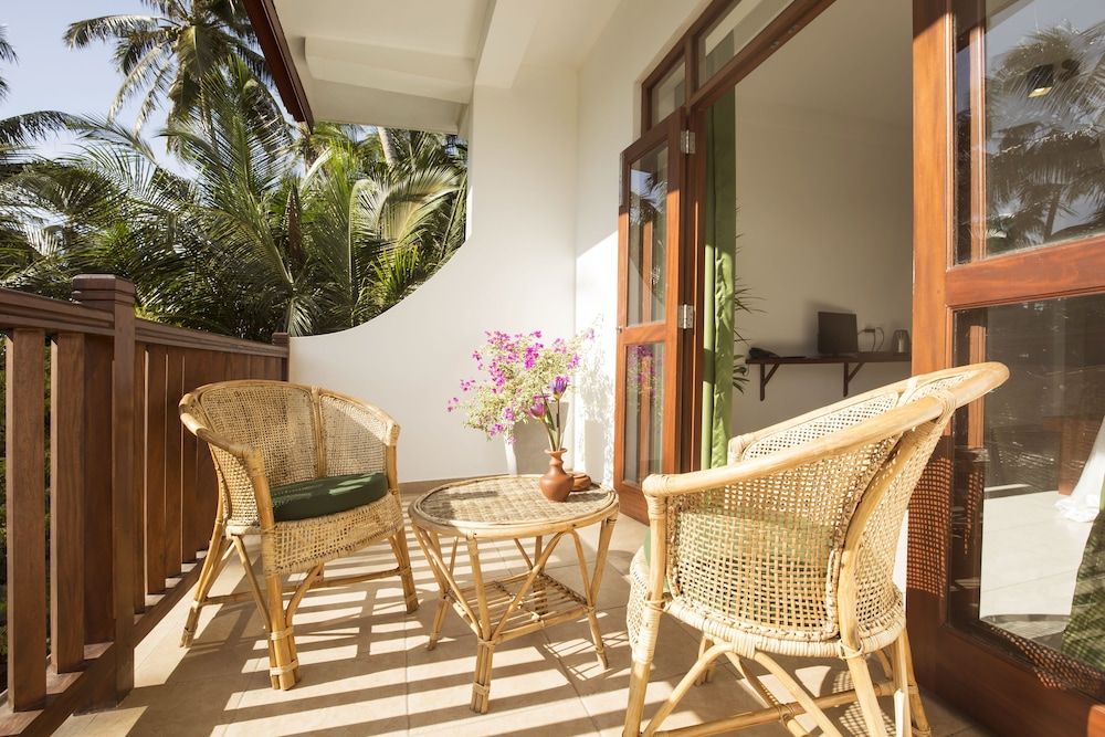 Rockside Beach Resort Deluxe Room 13