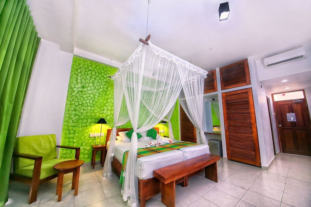 undefined Rockside Beach Resort