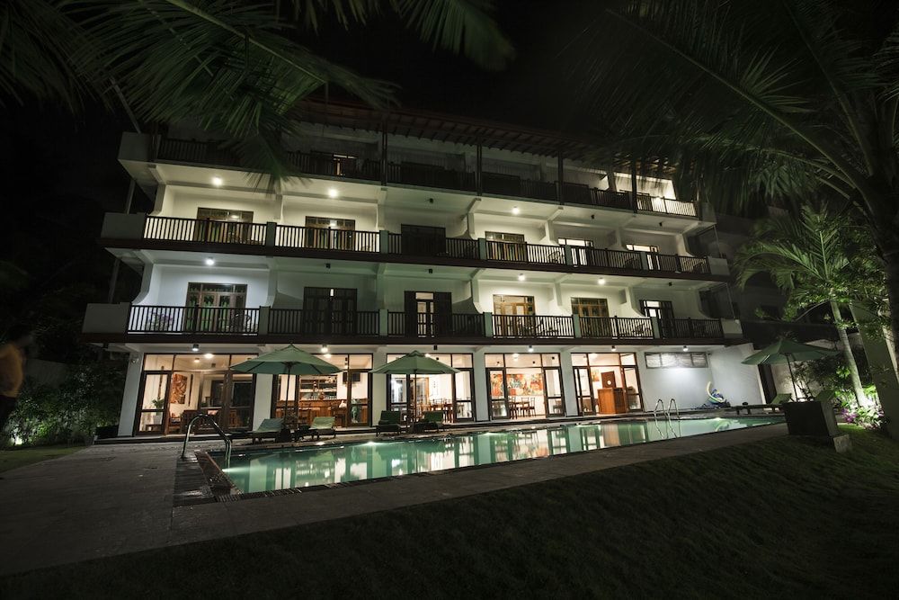 undefined Rockside Beach Resort 5