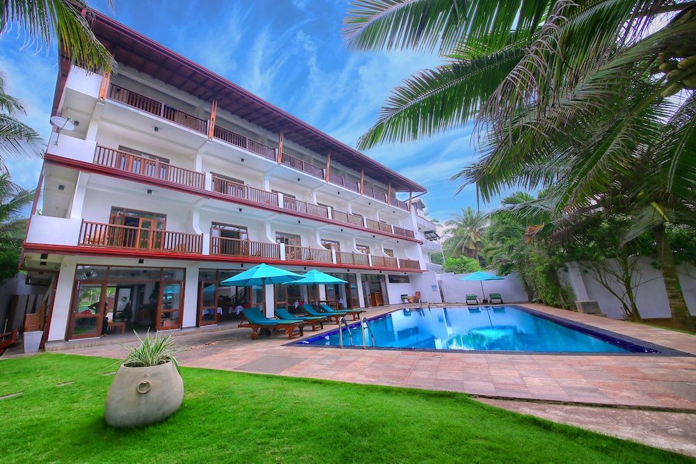 Rockside Beach Resort Deluxe Room 22