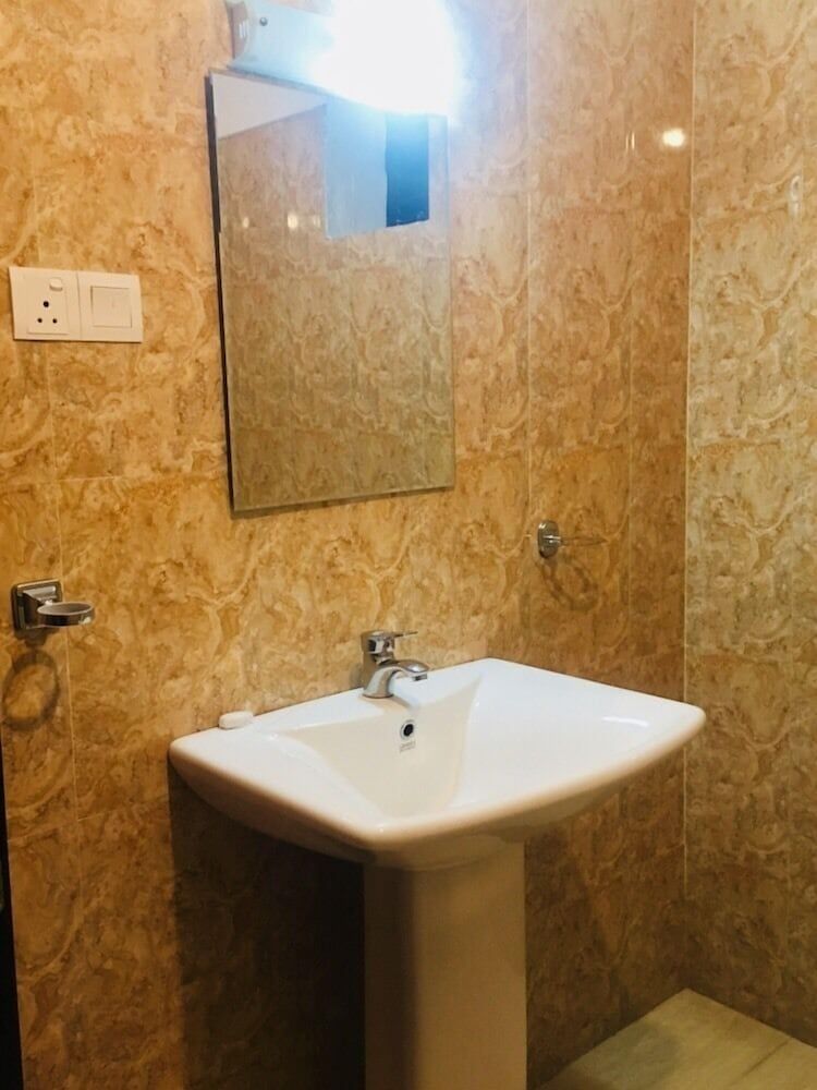 Pure Nature Hotel Deluxe Double Room, Hill View 5