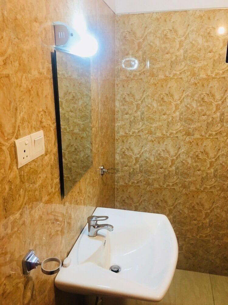 Pure Nature Hotel Deluxe Triple Room 5