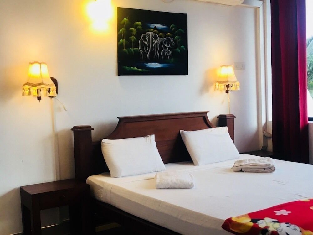 Pure Nature Hotel Deluxe Double Room, Hill View 4