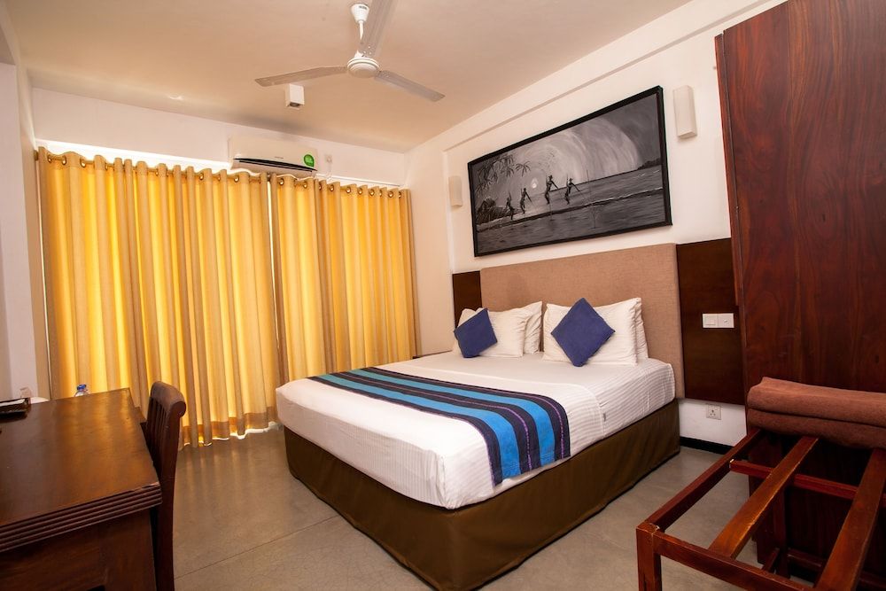 Coral Rock by Bansei