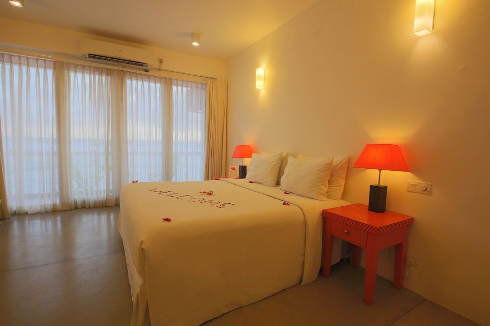 Deluxe Room with Sea View