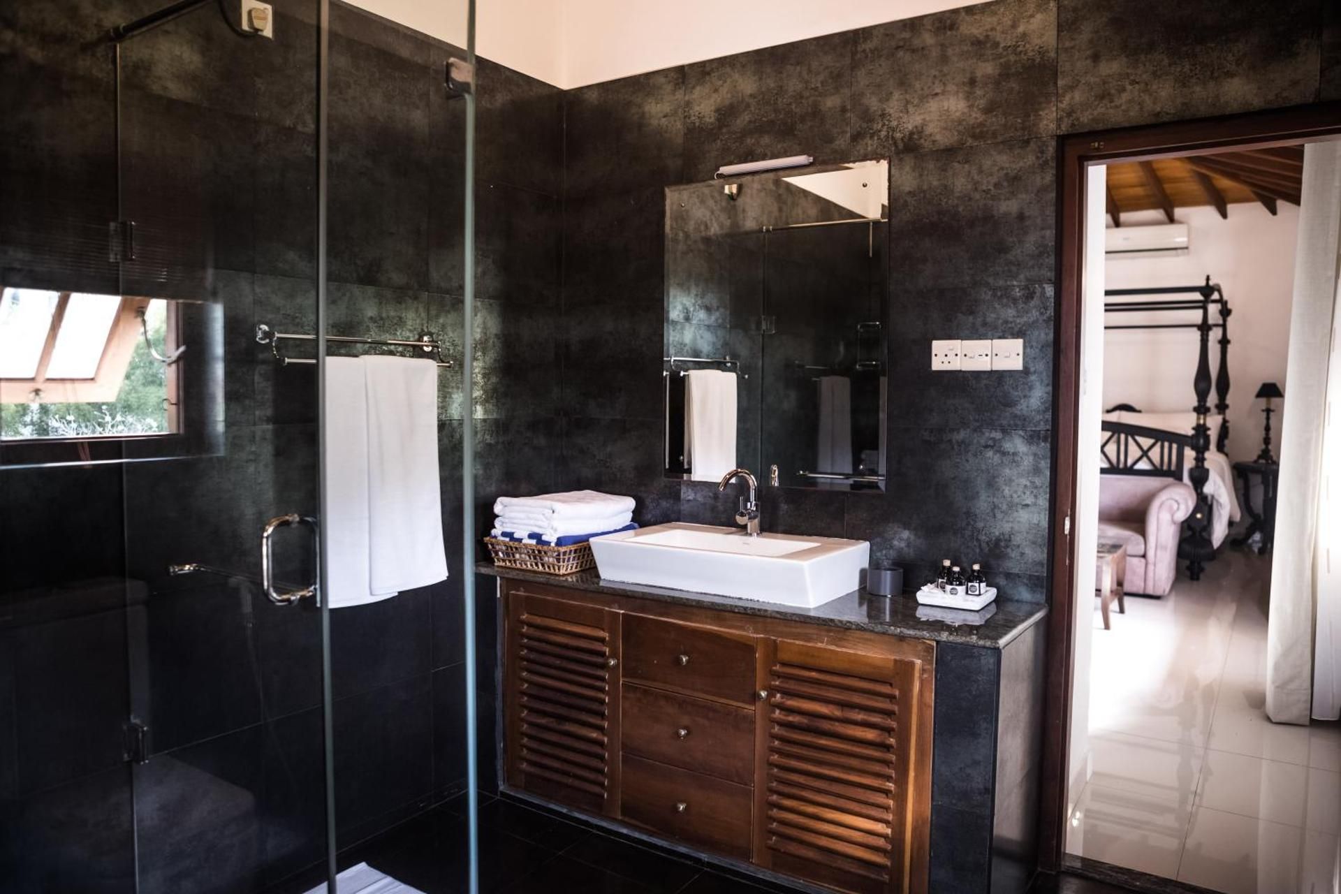 Villa White Queen Resort & Spa Deluxe King Suite 12