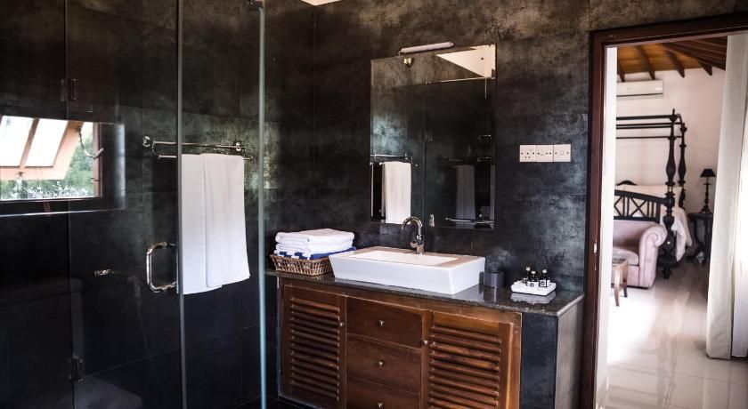 Villa White Queen Resort & Spa Deluxe King Suite 9