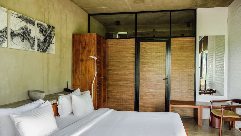 Kalundewa Retreat Ehela - Deluxe Room (10% off on food)