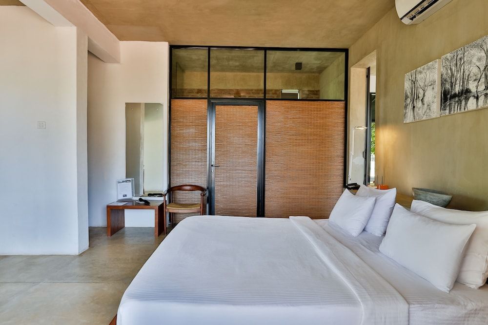 Nika - Premier Suite (10% off on food)