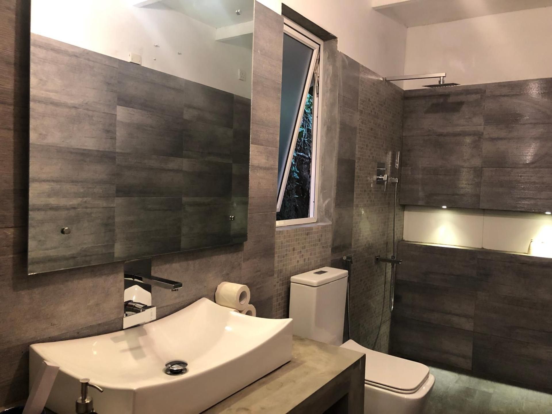 Becks and Woods River View Luxury Cottage