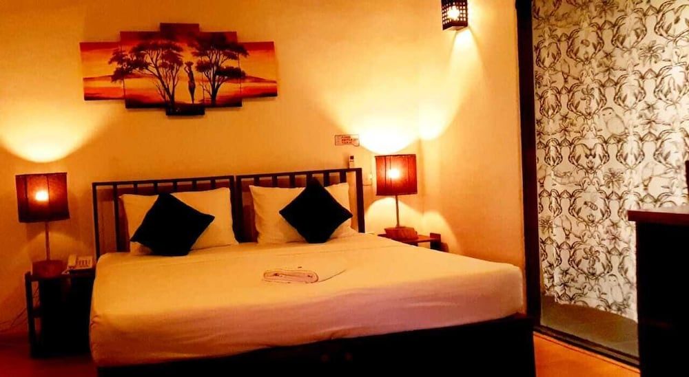 Pavana Hotel Deluxe Twin Room 3