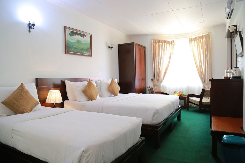 undefined The Rock Hotel 9