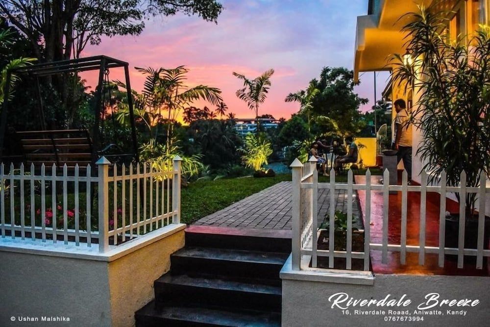 undefined Riverdale Breeze