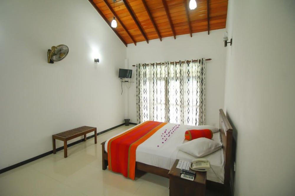 Rockery Villa Luxury Room, Balcony 5