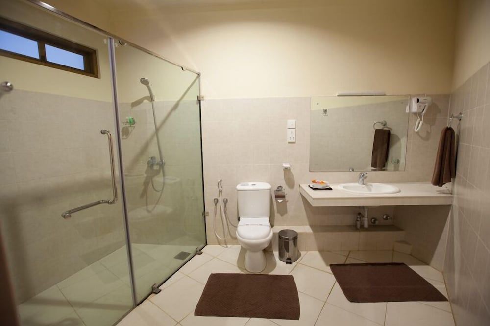 Pelwehera Village Resort Deluxe Room 6