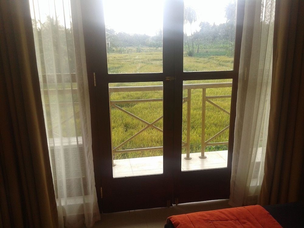 Pelwehera Village Resort Deluxe Room 12