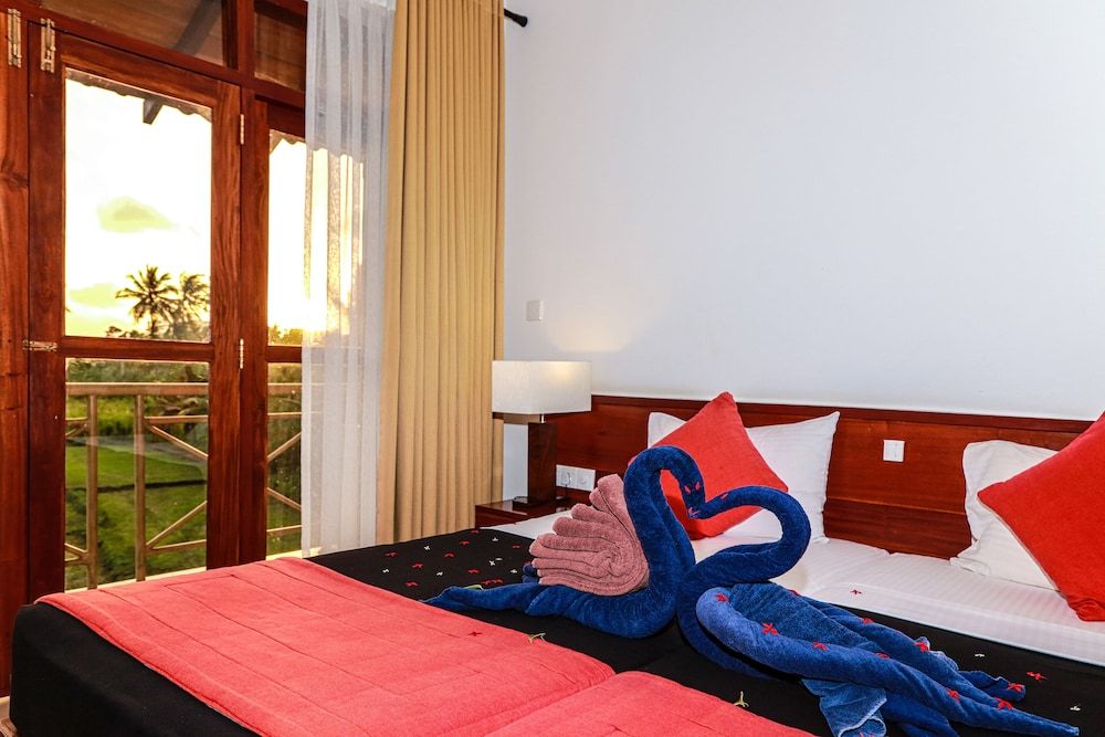 Pelwehera Village Resort Deluxe Room 2