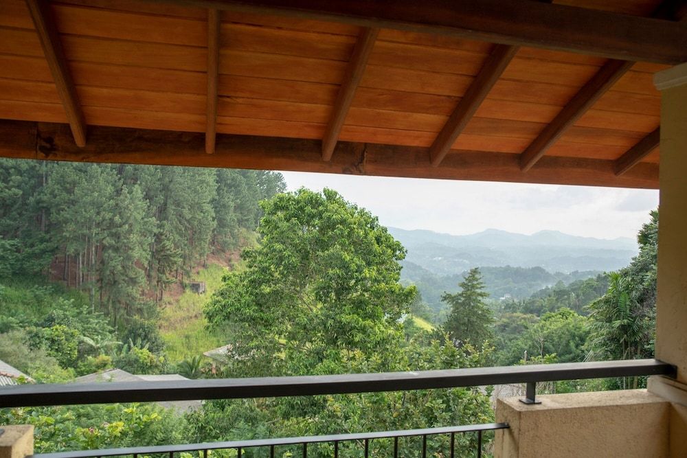 Melheim Kandy Villas Deluxe Double or Twin Room 4