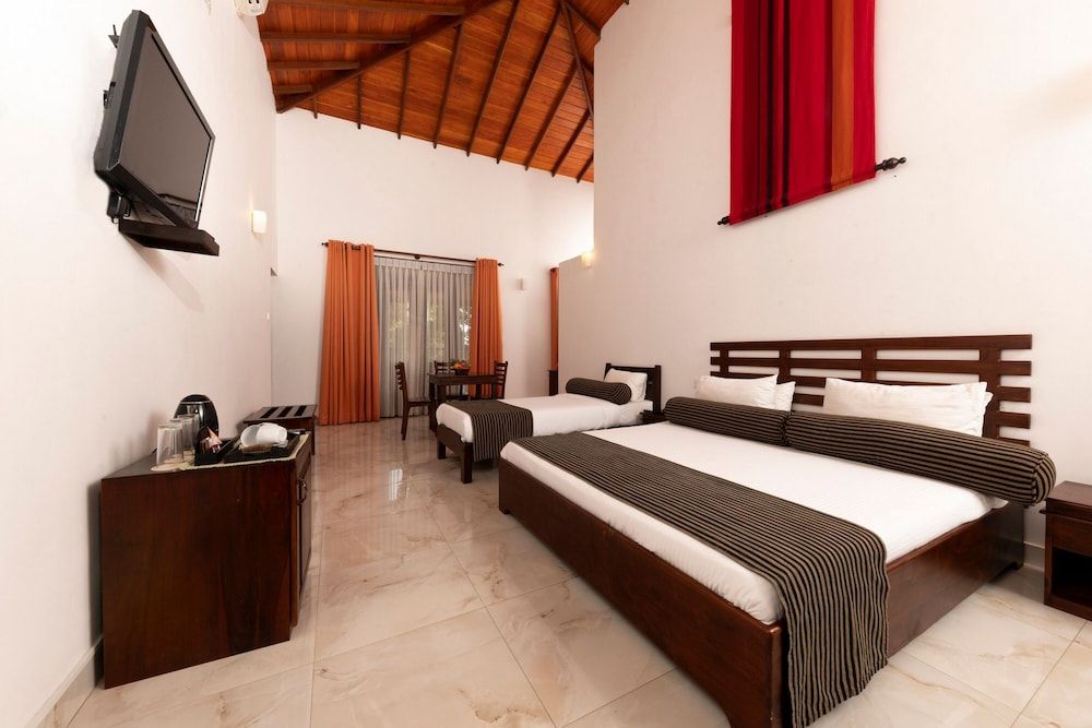 undefined Melheim Kandy Villas 2