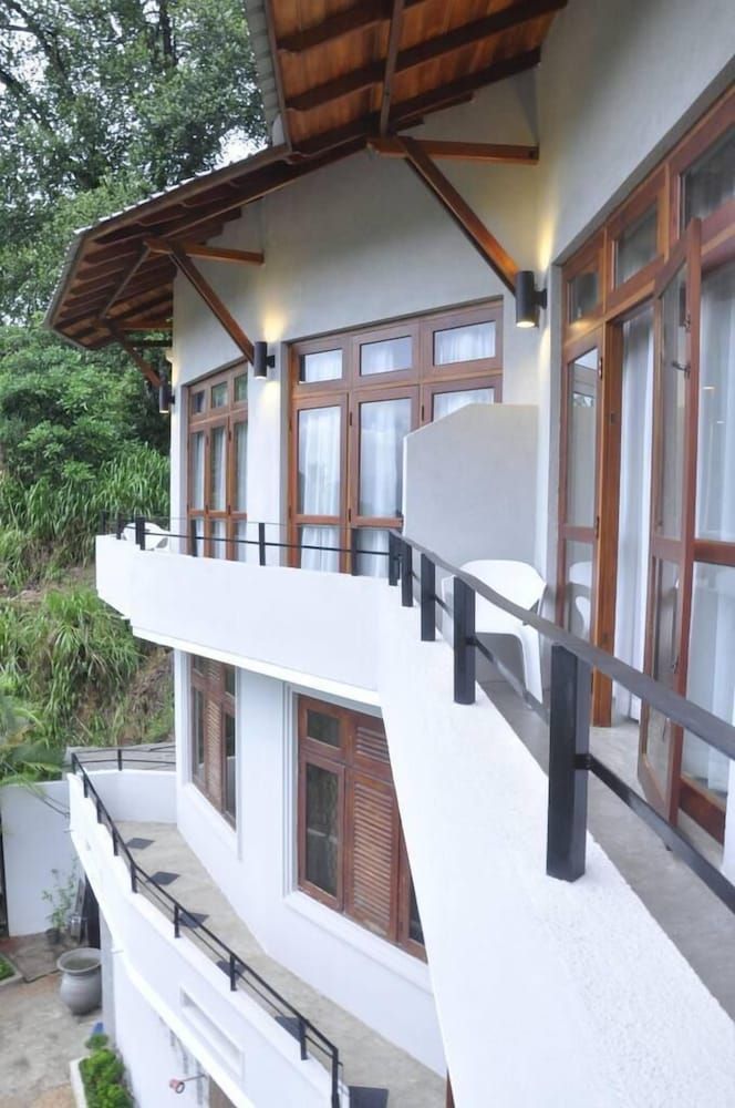 undefined Camarin Residence 4