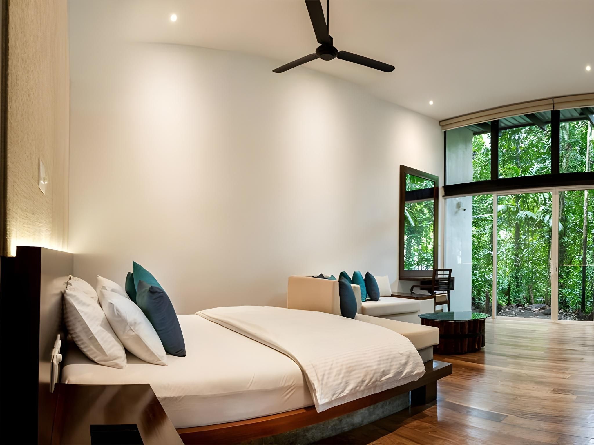 Suite Pool