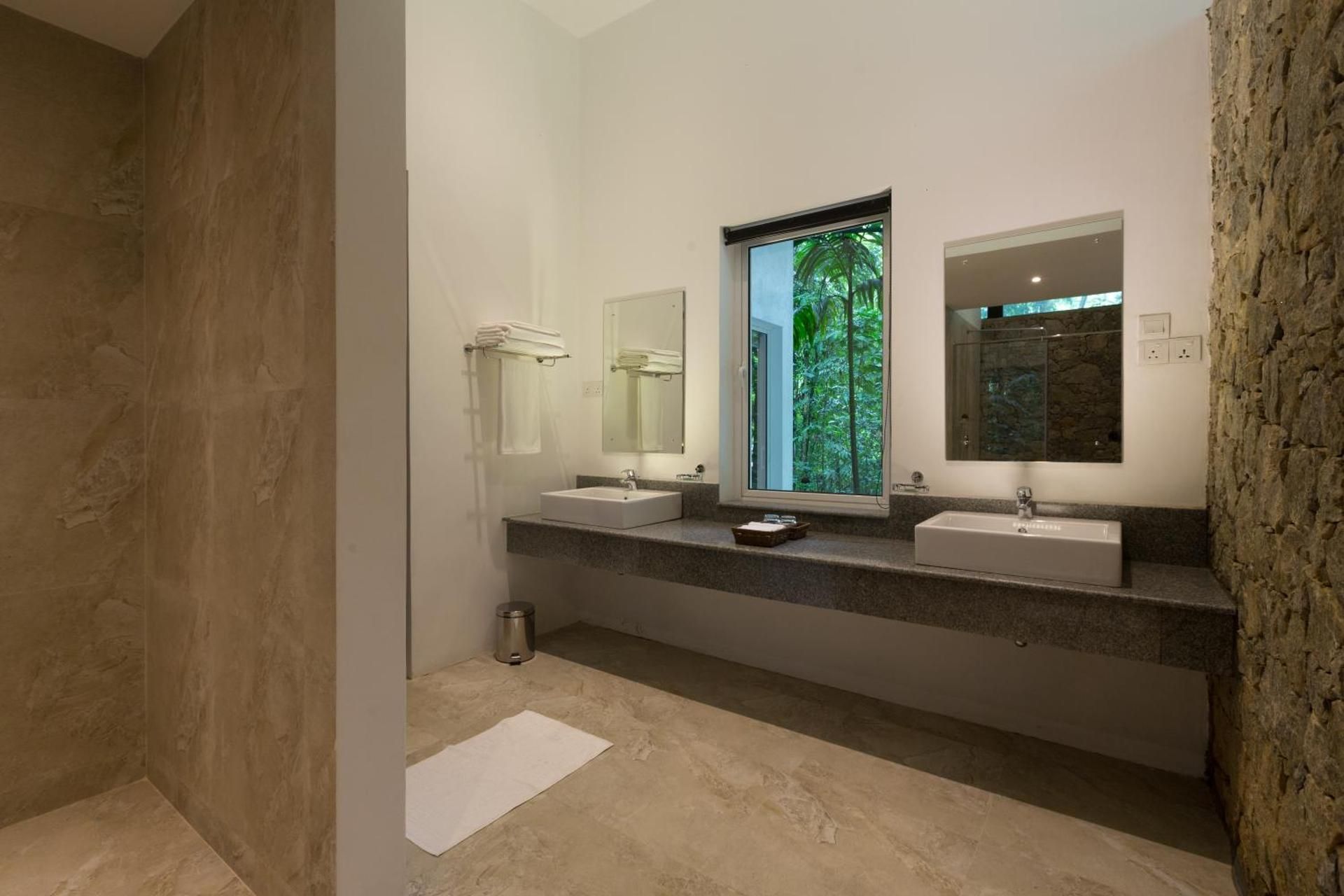Suite with Private Plunge Pool and Sauna