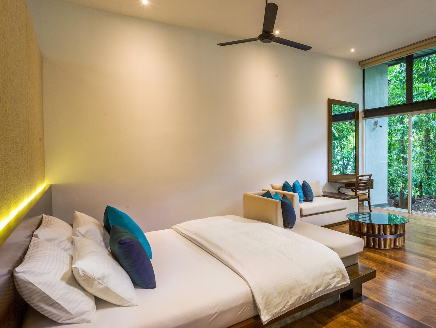 Suite Pool