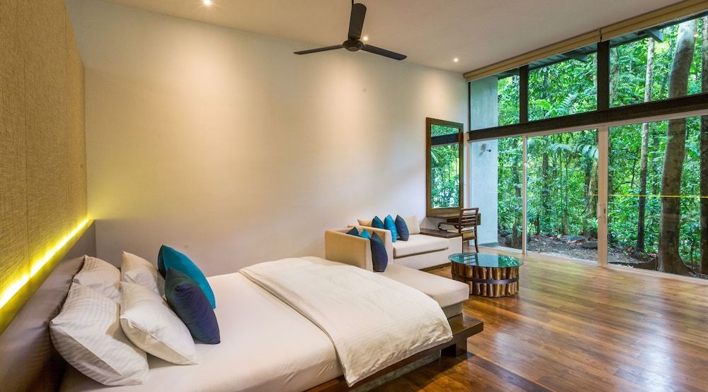 Luxury Double Room, 1 Bedroom, Hot Tub, River View