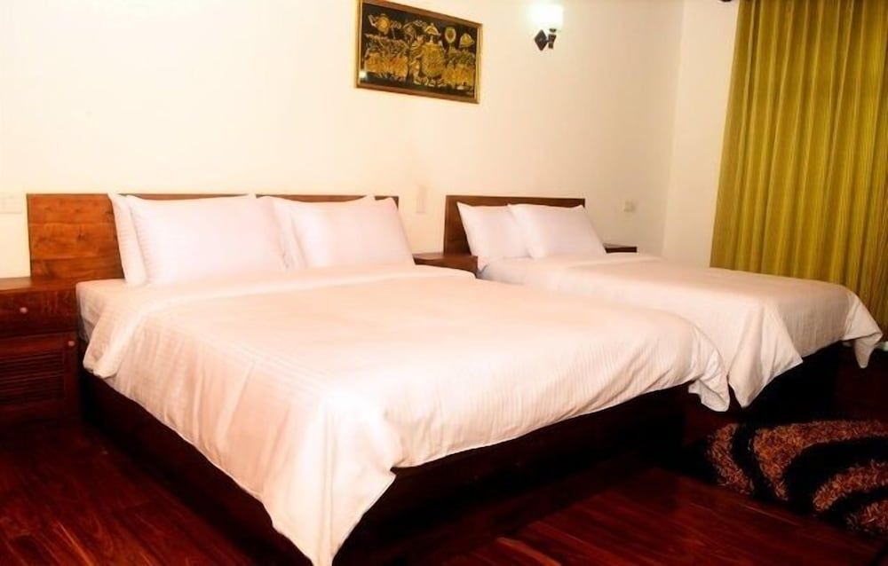 undefined Hotel Silver Dew 8