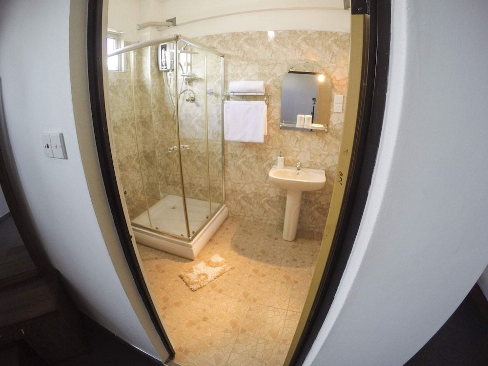 Deluxe Triple Room, 1 Bedroom, Private Bathroom