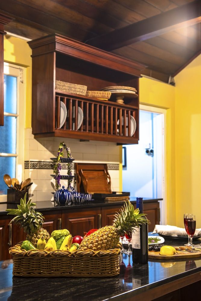 Brockenhurst Bungalow Bungalow, Hill View(3 queen,2 double,2 single beds) 8