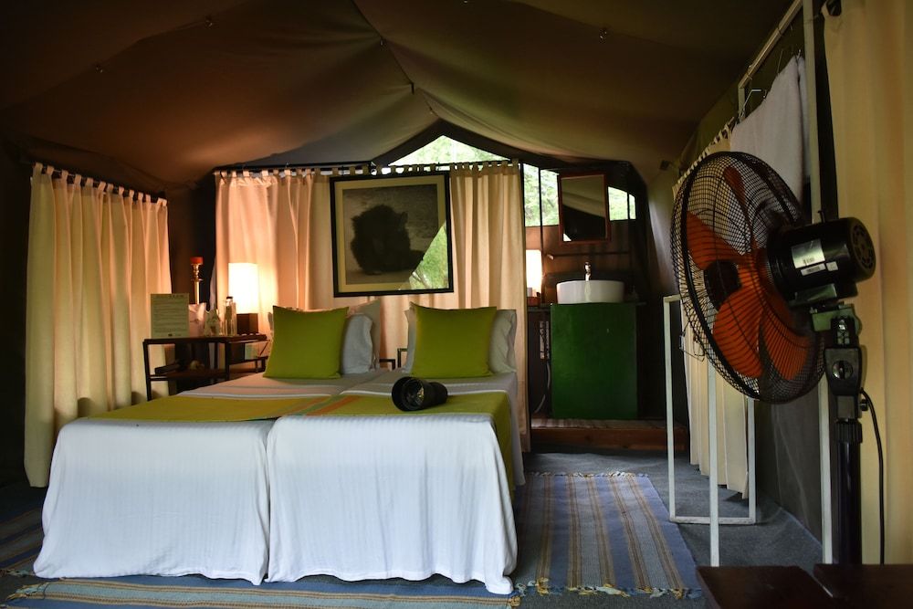 Mahoora - Udawalawe by Eco Team Glamping suite bordering Udawalawe with bush walk 3