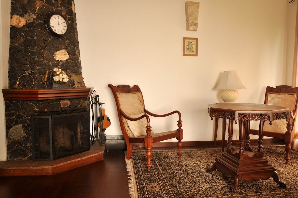 Clouds Holiday Bungalow Deluxe Double Room, Mountain View 18