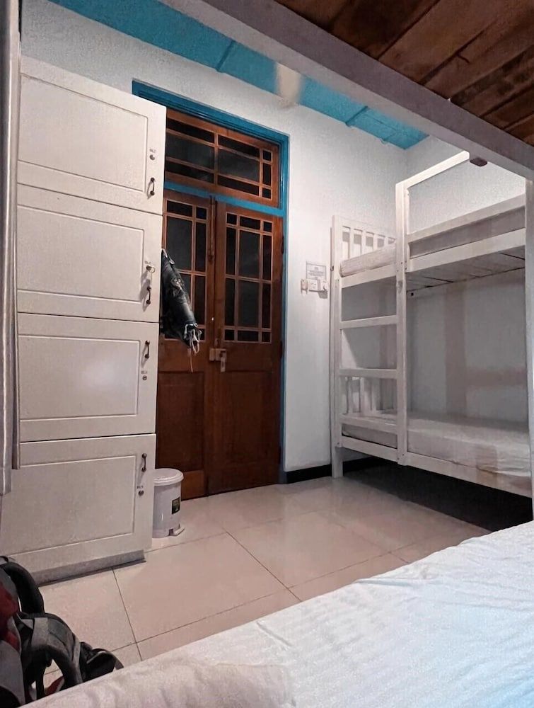 VILLA 92 - City Hotel - Hostel Dormitory Room - 6 Beds 6