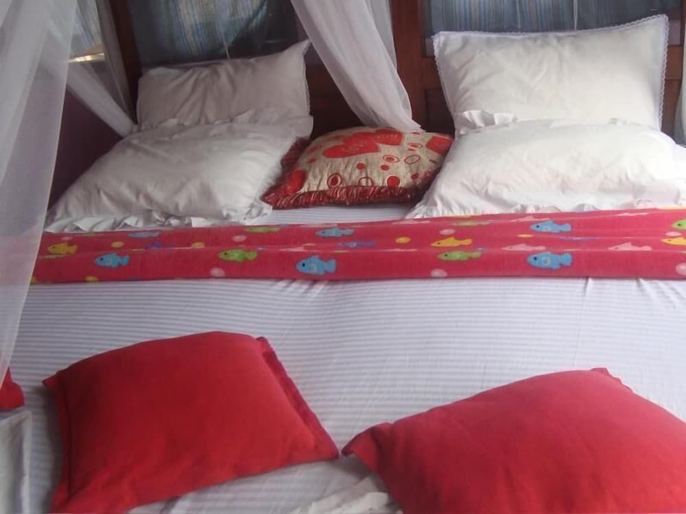undefined Fort Inn Guest 6